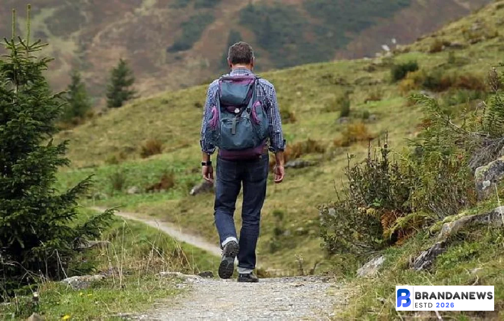 milenial mendaki gunung gede
