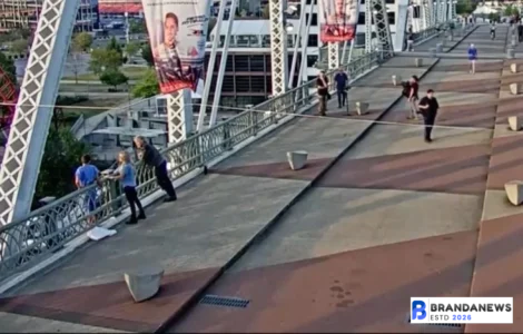 Bon Jovi selamatkan perempuan