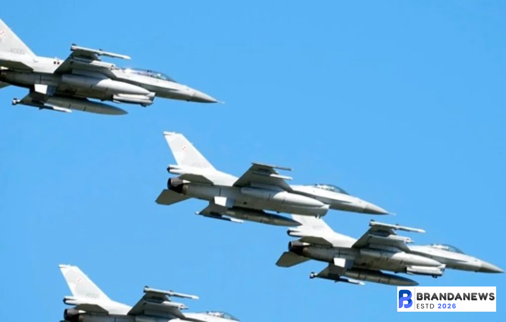 modifikasi pesawat F-16 Polandia