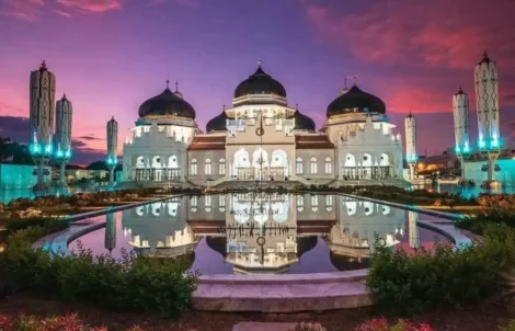 Wisata Islami di Indonesia, Perjalanan yang Menenangkan Hati dan Menambah Wawasan