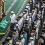 Cara Sholat Jenazah Lengkap, Bacaan Niat, Tata Cara, dan Doa Setelah Takbir